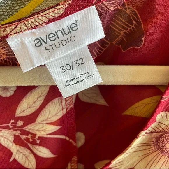 Avenue Studio floral top with matching cami - Picture 7 of 7